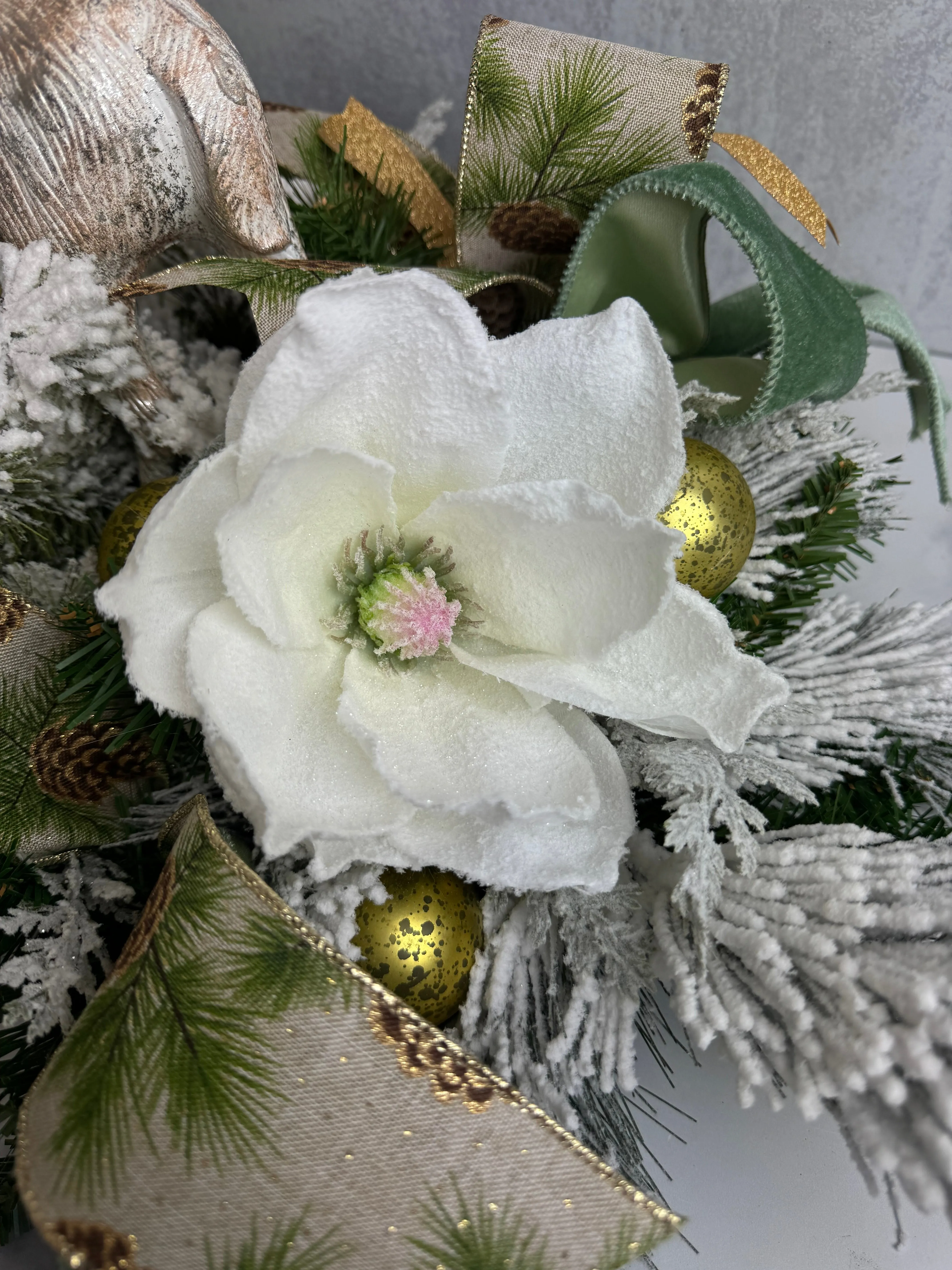Elegant Christmas Centerpiece - Free Shipping