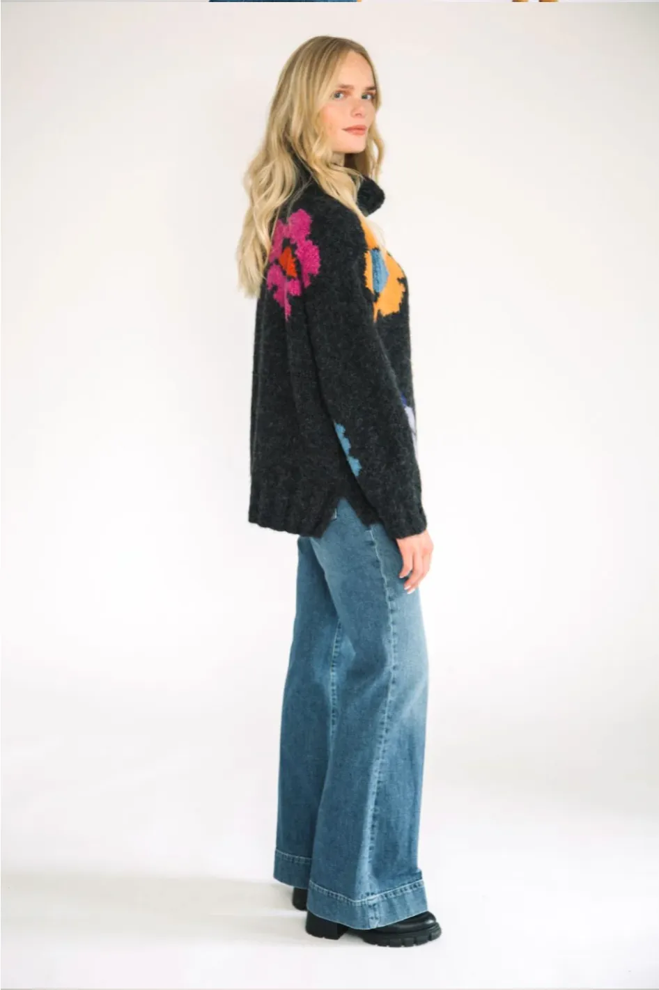 Mystique Flower Hand Knit Charcoal