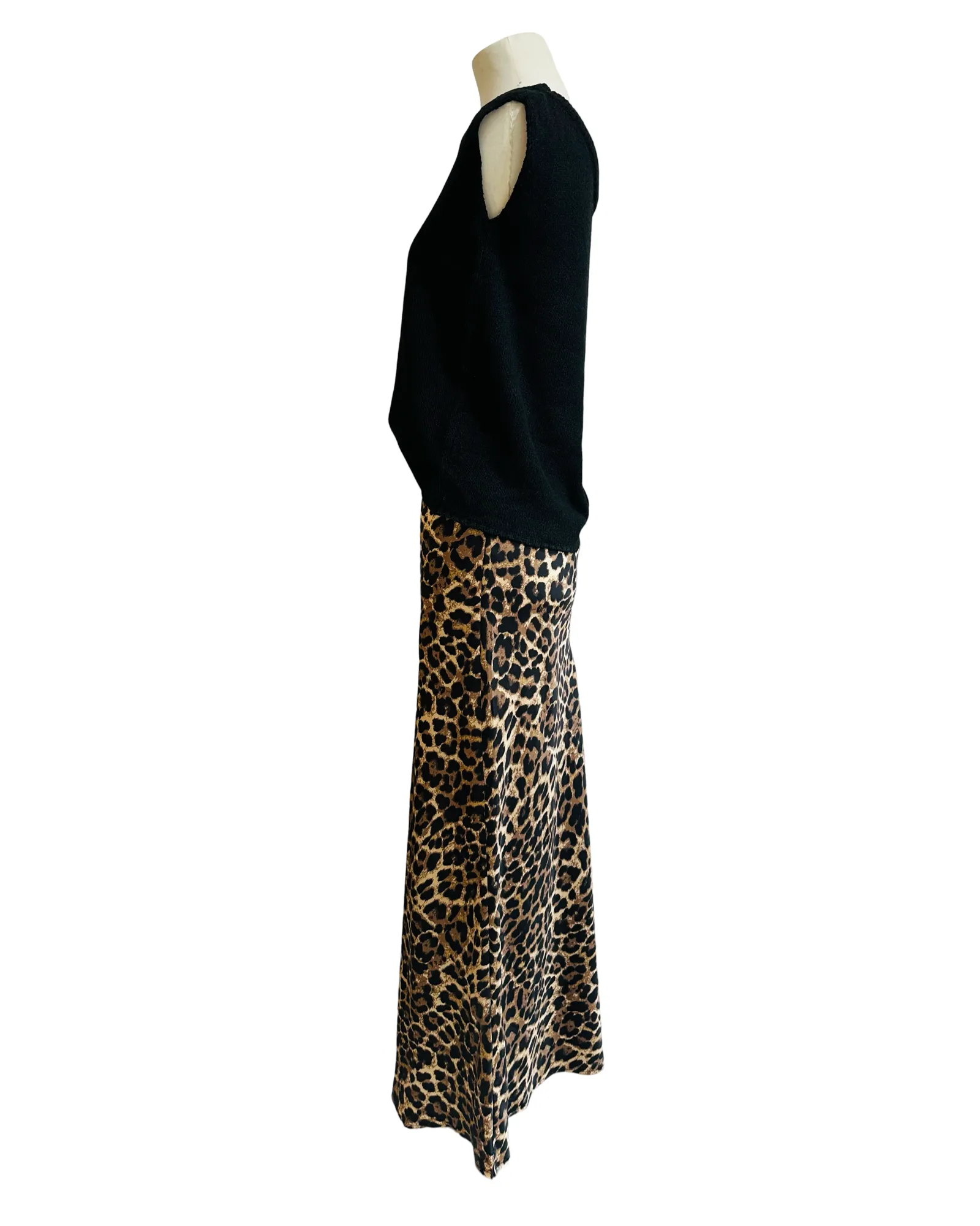RHYTHM IS A DANCER SKIRT